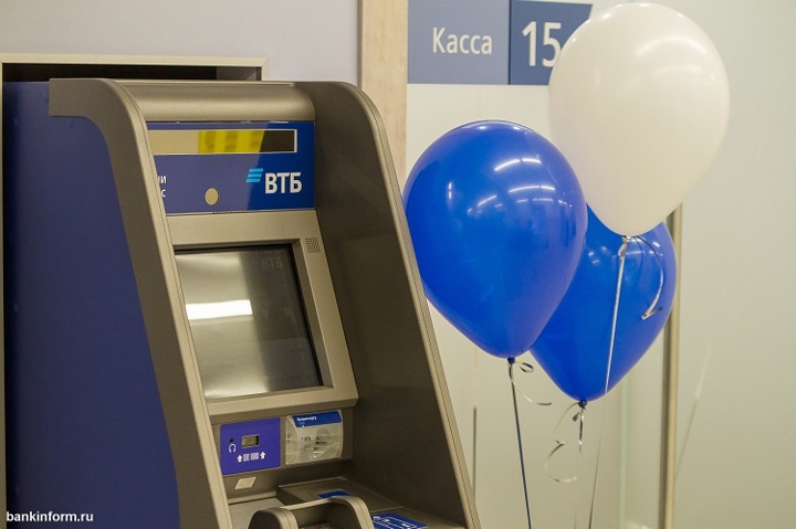 В банкоматах ВТБ доступно снятие наличных с помощью мобильного приложения для любых карт