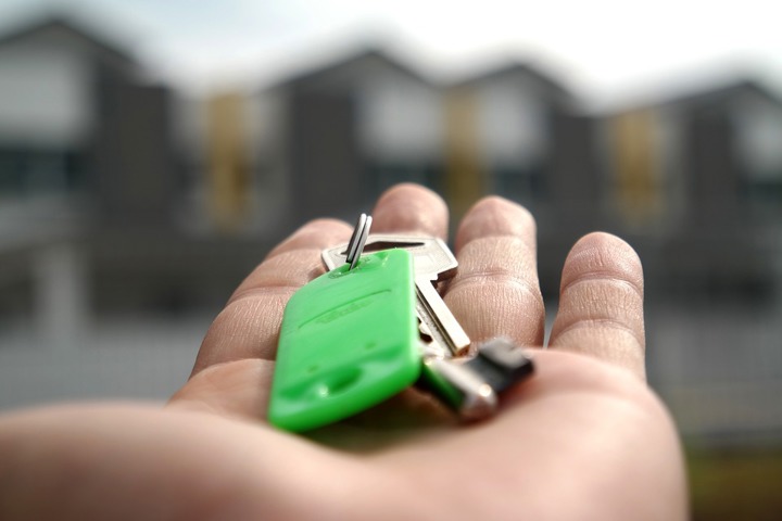 ВТБ в Екатеринбурге провёл первые онлайн-сделки по ипотеке в агентствах недвижимости