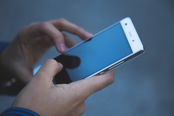 ВТБ позволил клиентам менять номер телефона и почту в мобильном приложении