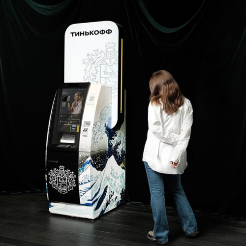 Клиентам Росбанка доступно бесплатное снятие наличных в банкоматах Тинькофф
