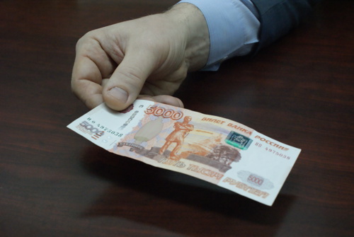 В январе пенсионеры получат по 5 тысяч рублей 