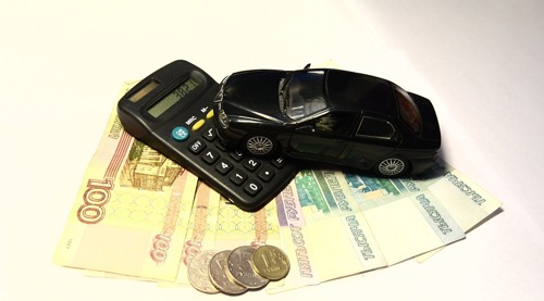 Повышенный транспортный налог отменят для машин дешевле 10 млн рублей