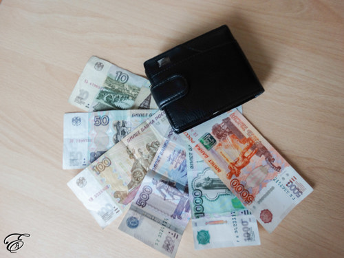 Зачем в России меняют деньги?