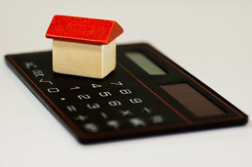 Сбер сообщил о рекордных выдачах ипотеки на частные дома в июле 