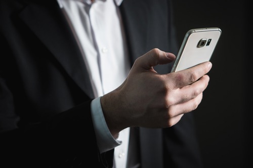 ВТБ предупредил о фейковом приложении для айфона