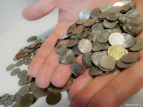 Свердловчане сдали в банки более миллиона монет
