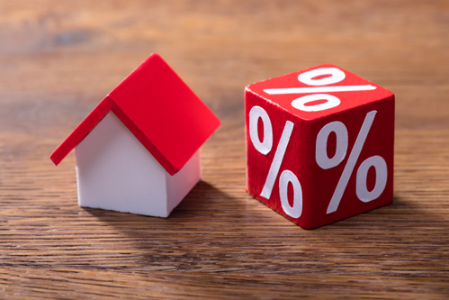 Сбер с 3 ноября повышает ставки по ипотеке
