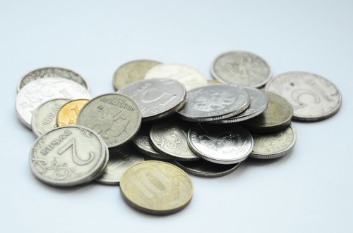 ЦБ сообщил о беспрецедентно крупной партии фальшивых монет