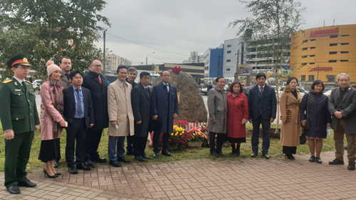 Представители Банка «Солидарность» приняли участие в церемонии установки закладного камня на месте будущего памятника первому Президенту Вьетнама